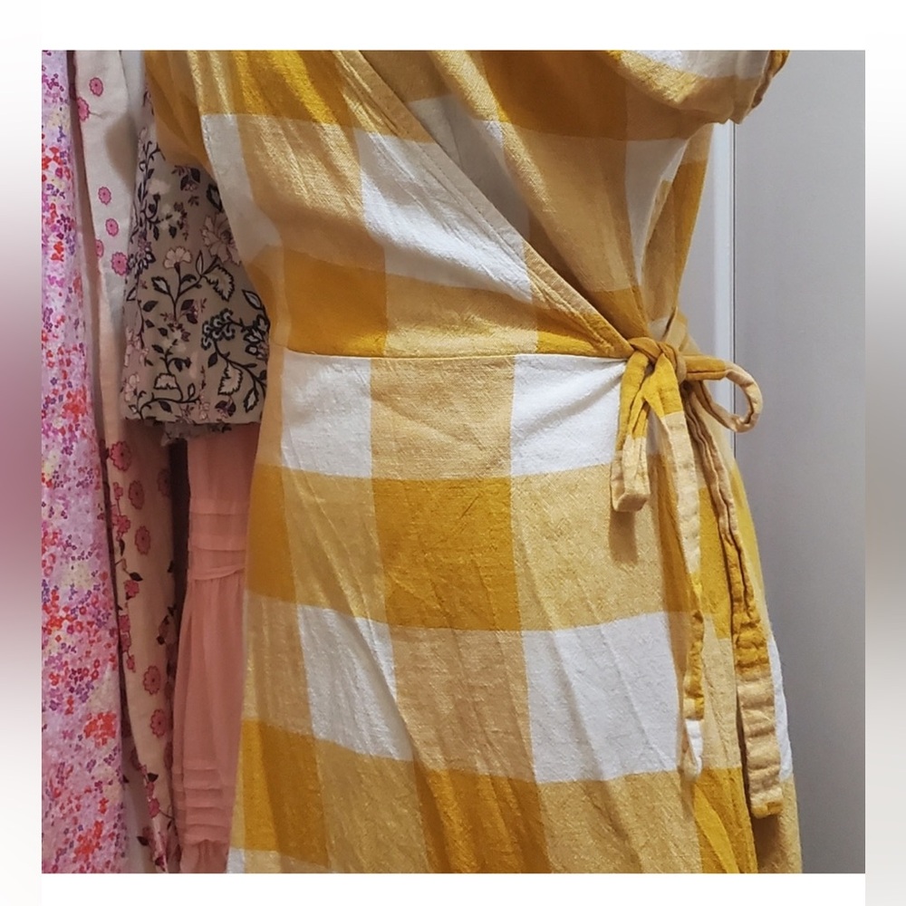 Old Navy Yellow Plaid Wrap Dress linen rayon mix size 8 - Picture 5 of 8